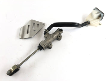 Suzuki DL 1000 V -STROM [2006] - pompa hamulca z tyłu