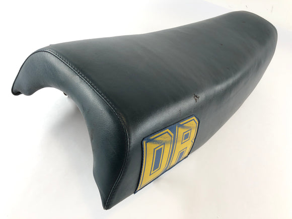 Suzuki DR 250 SJ41A [1982] - SEAT BEND