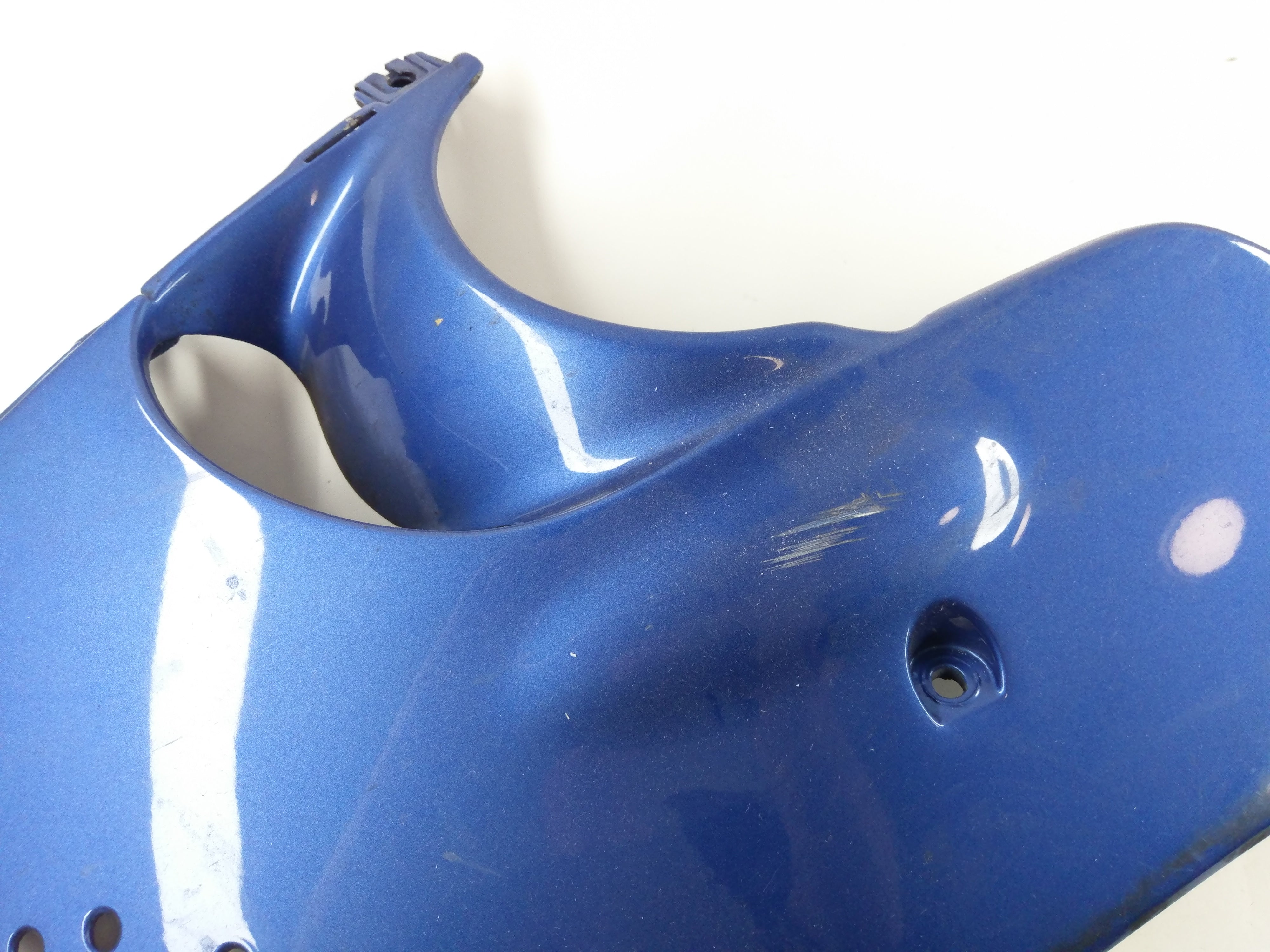 Honda CBR 900 RR SC28 - carénage inférieur gauche carénage bleu quille