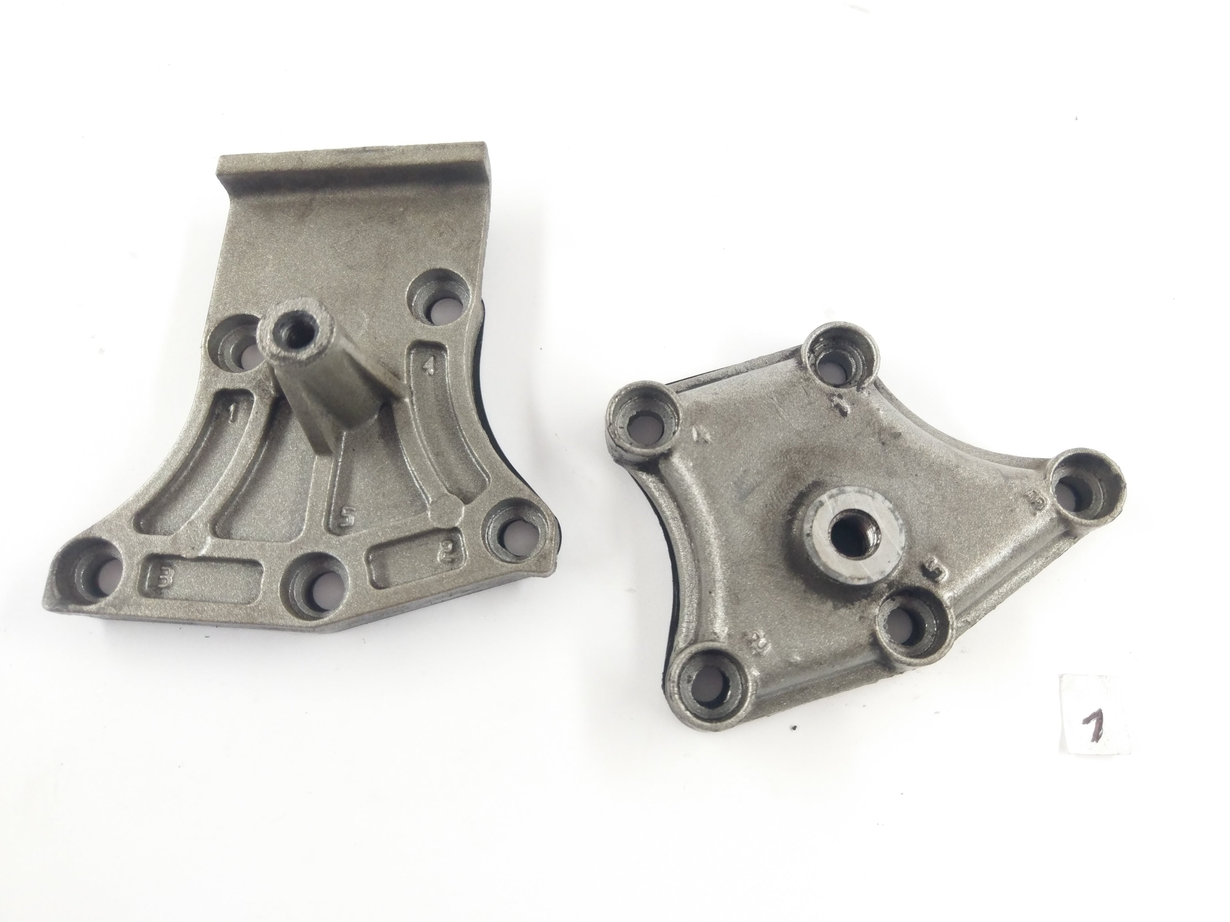 Ducati Monster S4R [2003] - rocker arm shaft cover pair