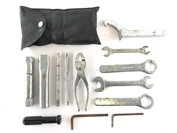 Suzuki Bandit GSF 650 S WVB5 [2005] - Bord Tool With Bag - 0