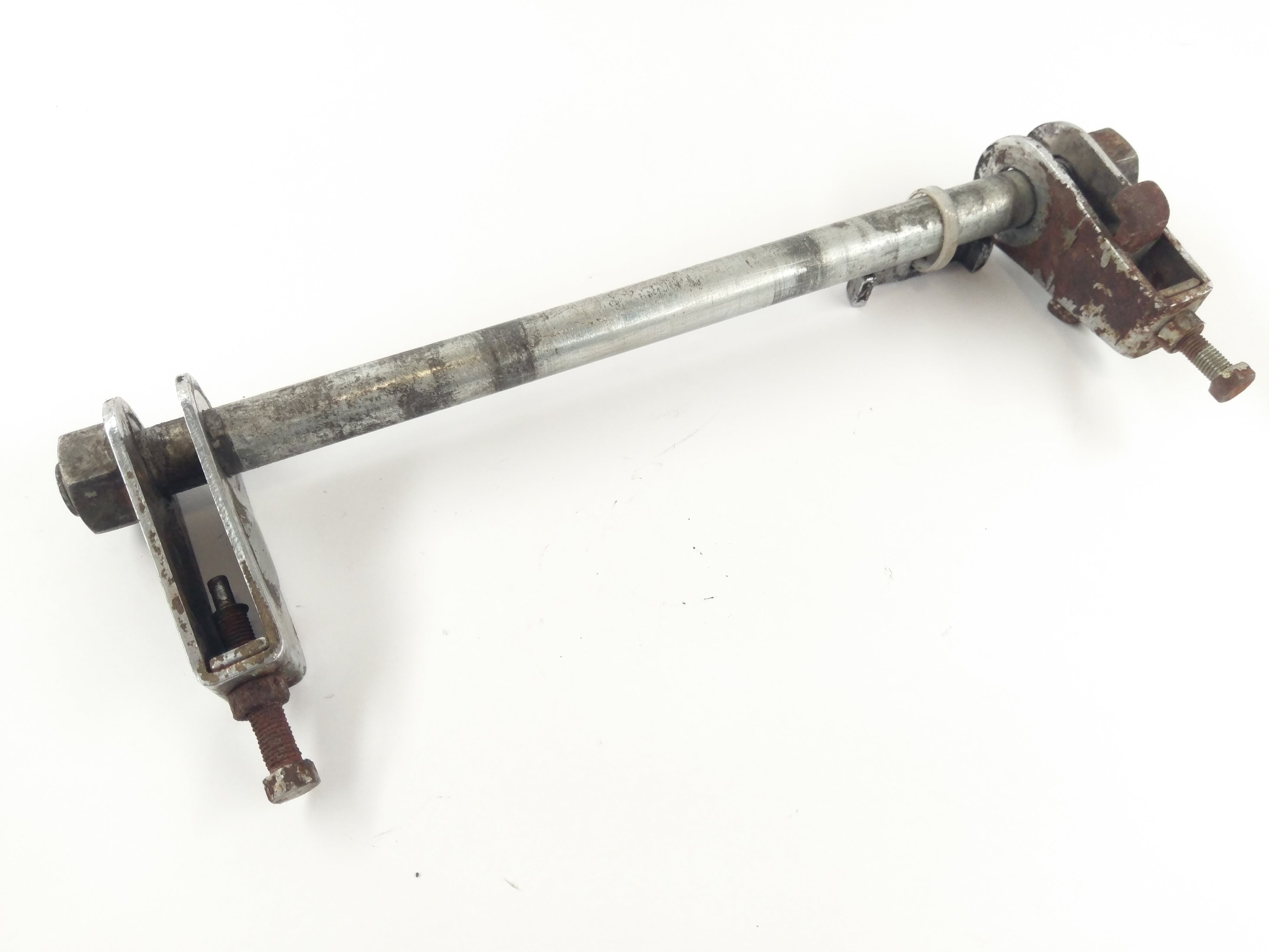 Benelli 504 Sport [1979] - Rear axle with chain tensioner