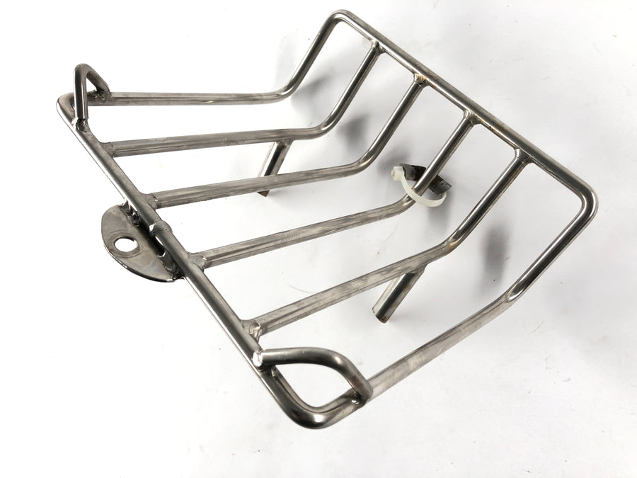 铃木入侵者VL 1500 AL [2000]  - 后方的行李架