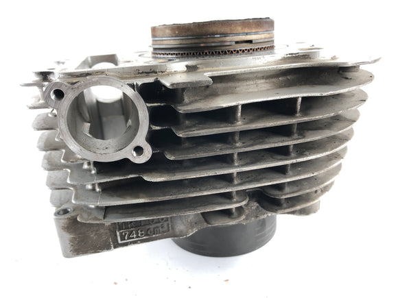 Yamaha XV 750 Virago [1991] - цилиндр с поршнями