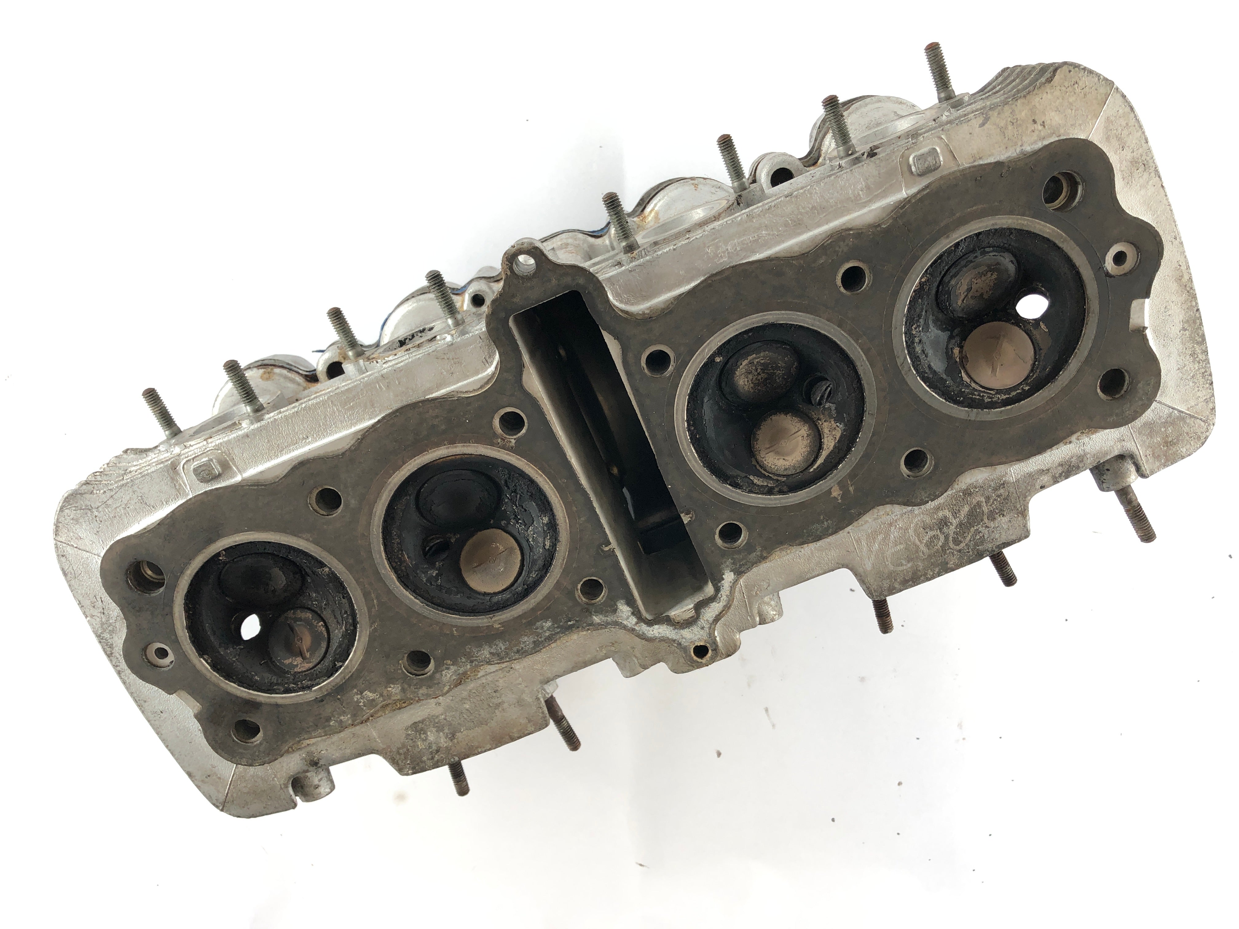 Honda CB 550 F [Super Sport] - Cylinder head