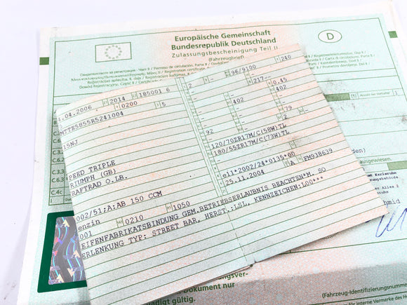 Triumph Speed ​​Triple 1050 515nj [2006] - quadro com papéis