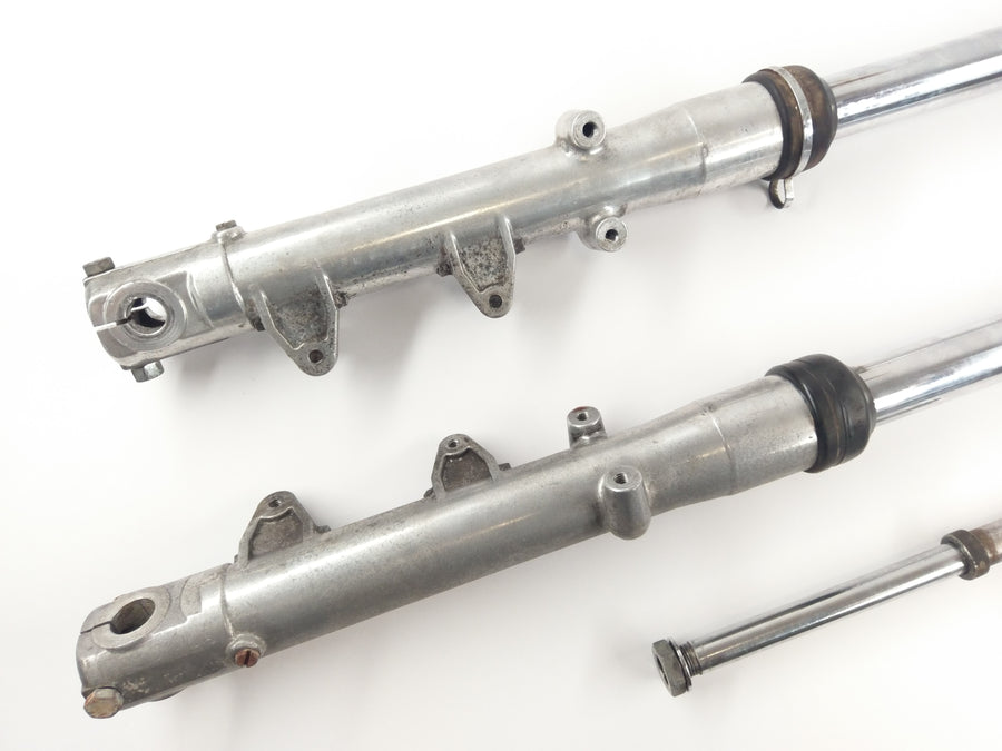 Benelli 504 Sport [1979] - Fork Telescopic fork with axle