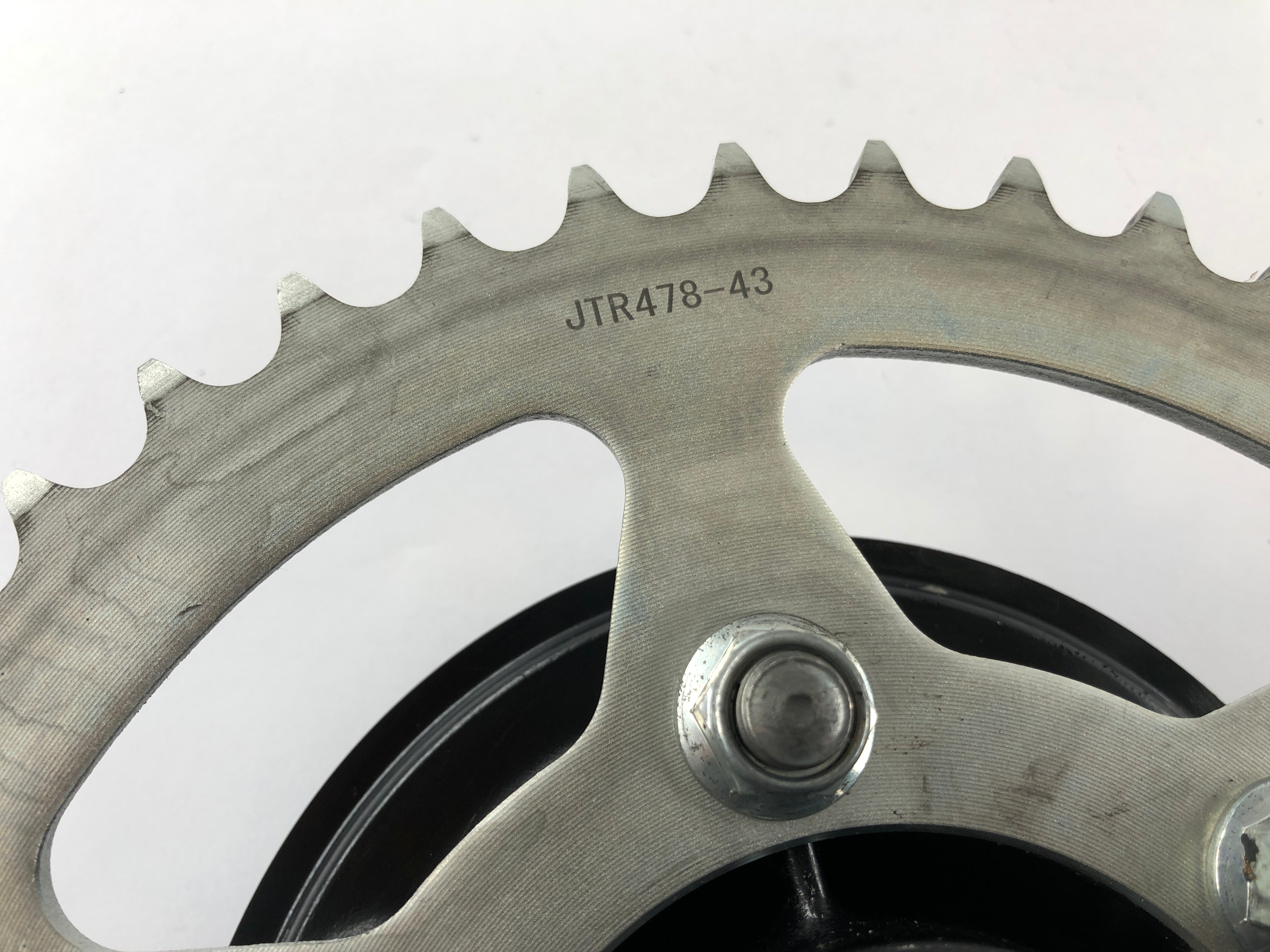 Kawasaki Z 750 ZR750J [2005] - Sprocket