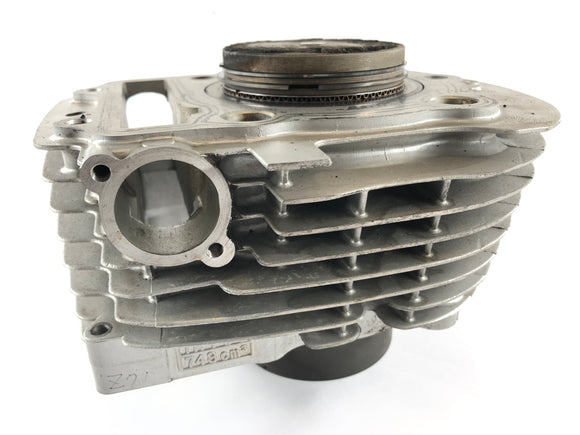 Yamaha XV 750 Virago [1991] - цилиндр с поршнями