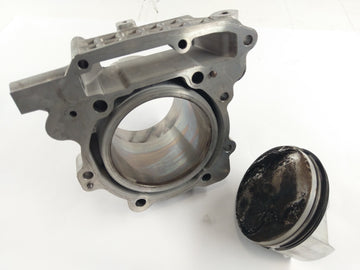 Aprilia RST 1000 Futura [2004] - Cylinder z tłokami