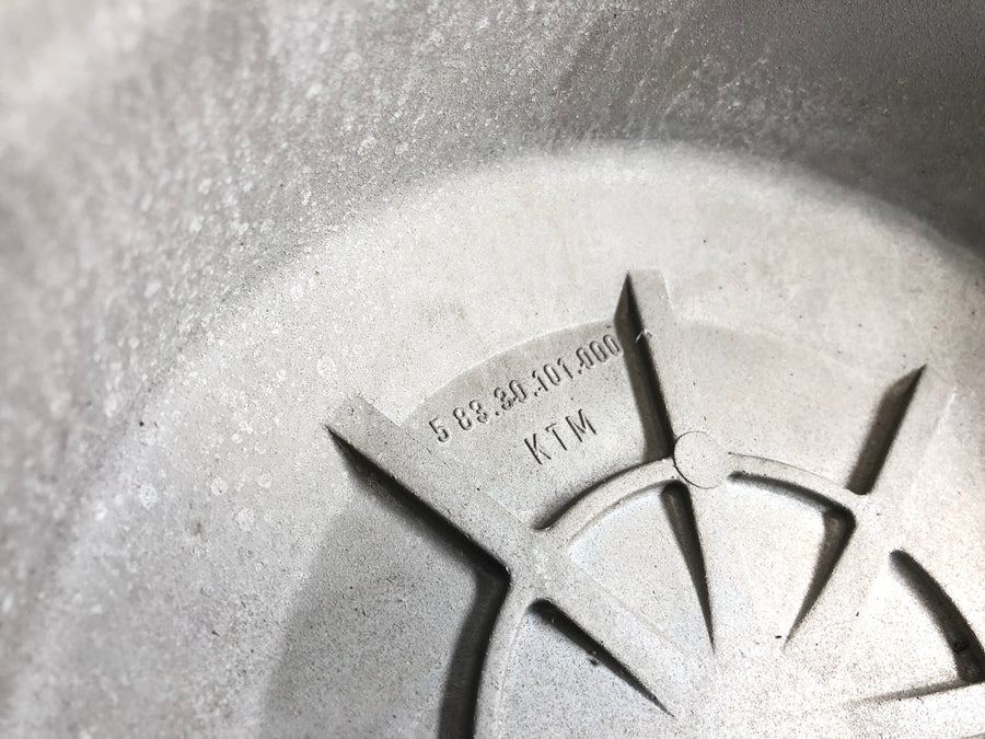 KTM LC4 620 Adventure [1996] - Clutch cover engine cover