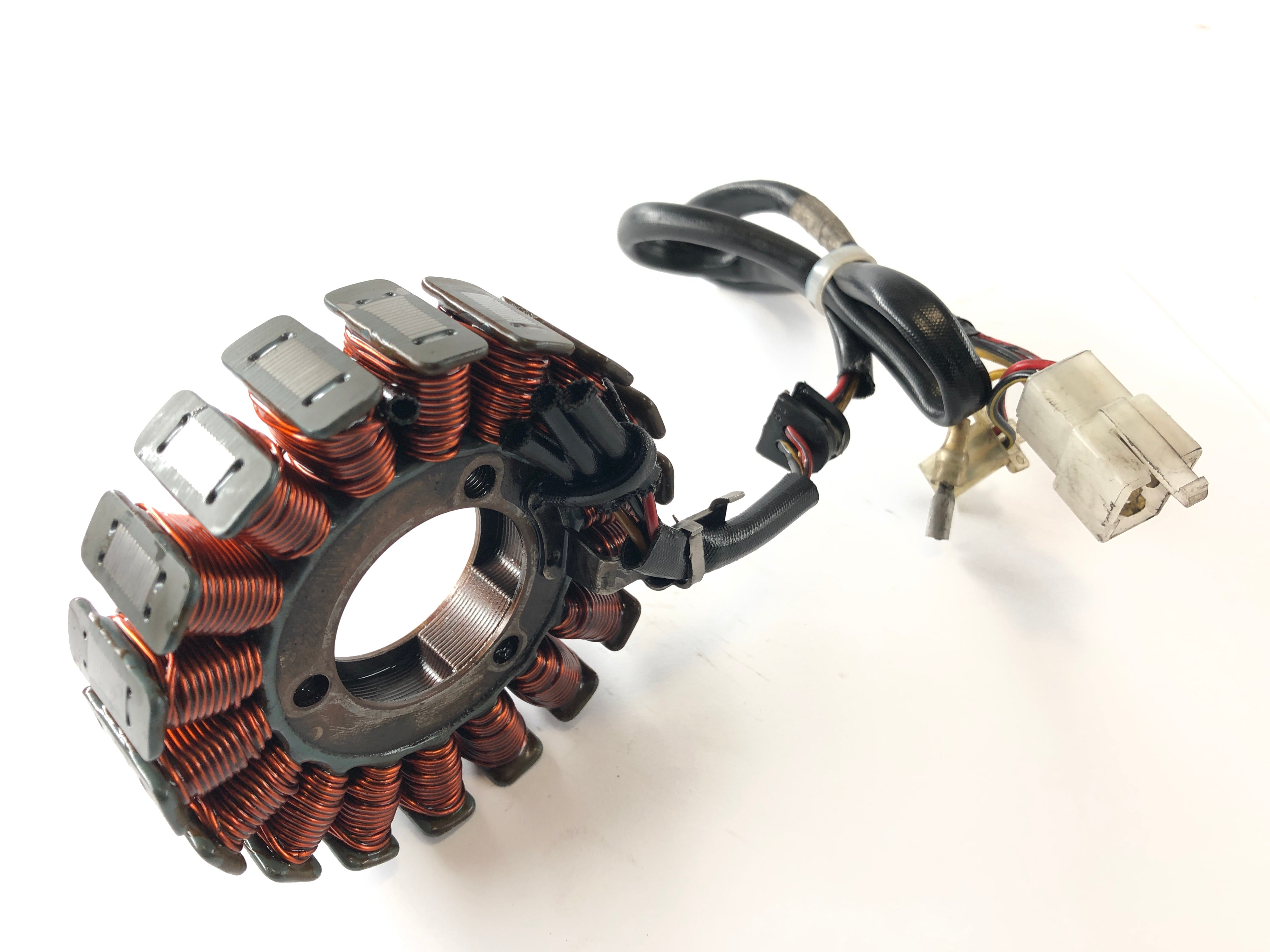 KTM LC4 640 DUKE 2 [2001] - Stator de alternador