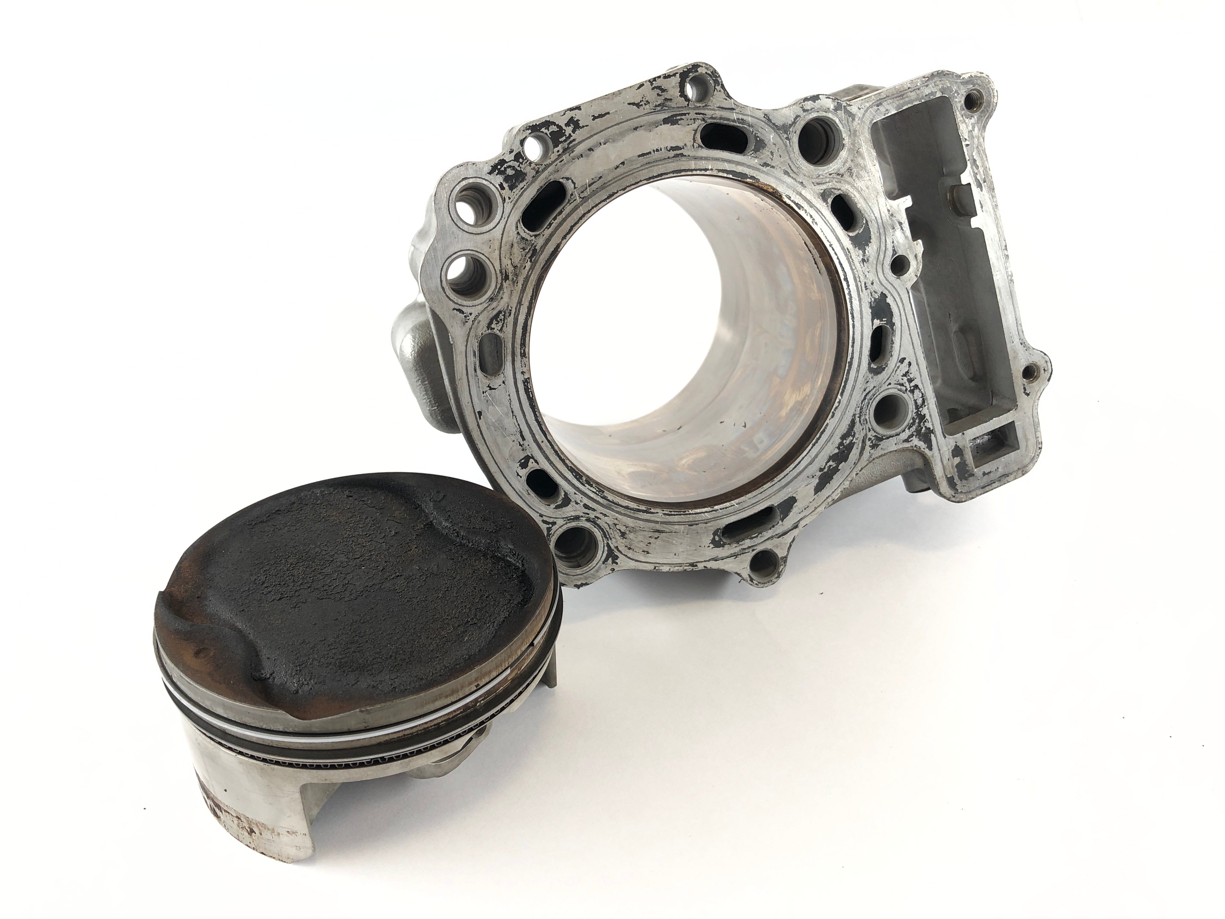 Suzuki DL 1000 V-Strom [2006] - Cylinder with piston at the rear