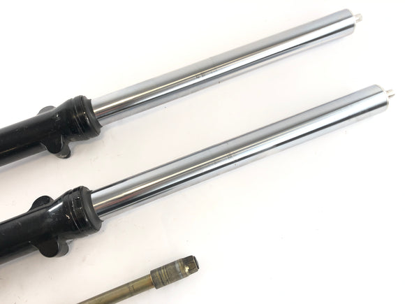 Triumph Thruxton 900 [2004] - Gabel Telegabel con asse