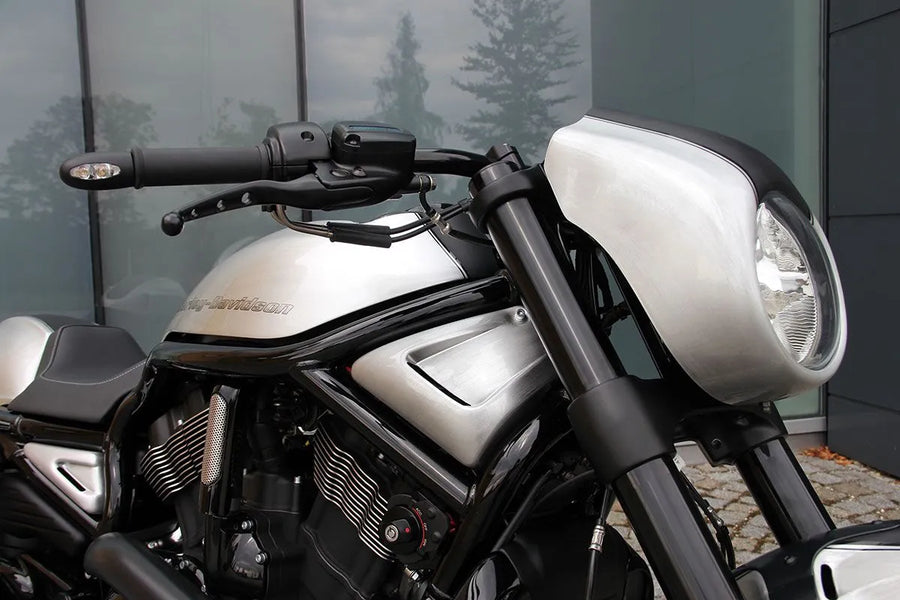 Harley Davidson V-Rod [CULT WERK] – Frontlyskledning