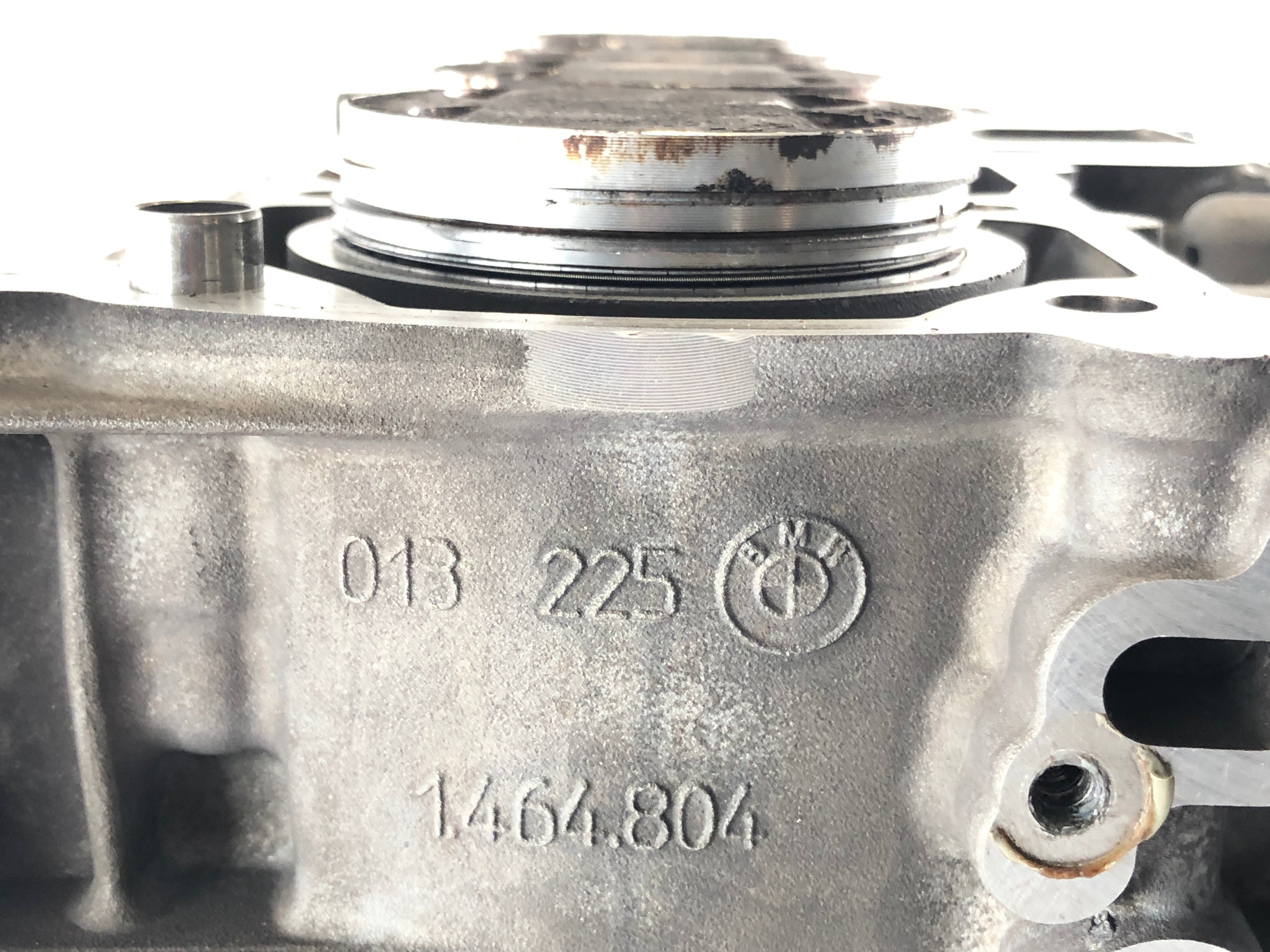 BMW K 1200 GT K12 [2004] - Engine housing with cylinder liners and pistons