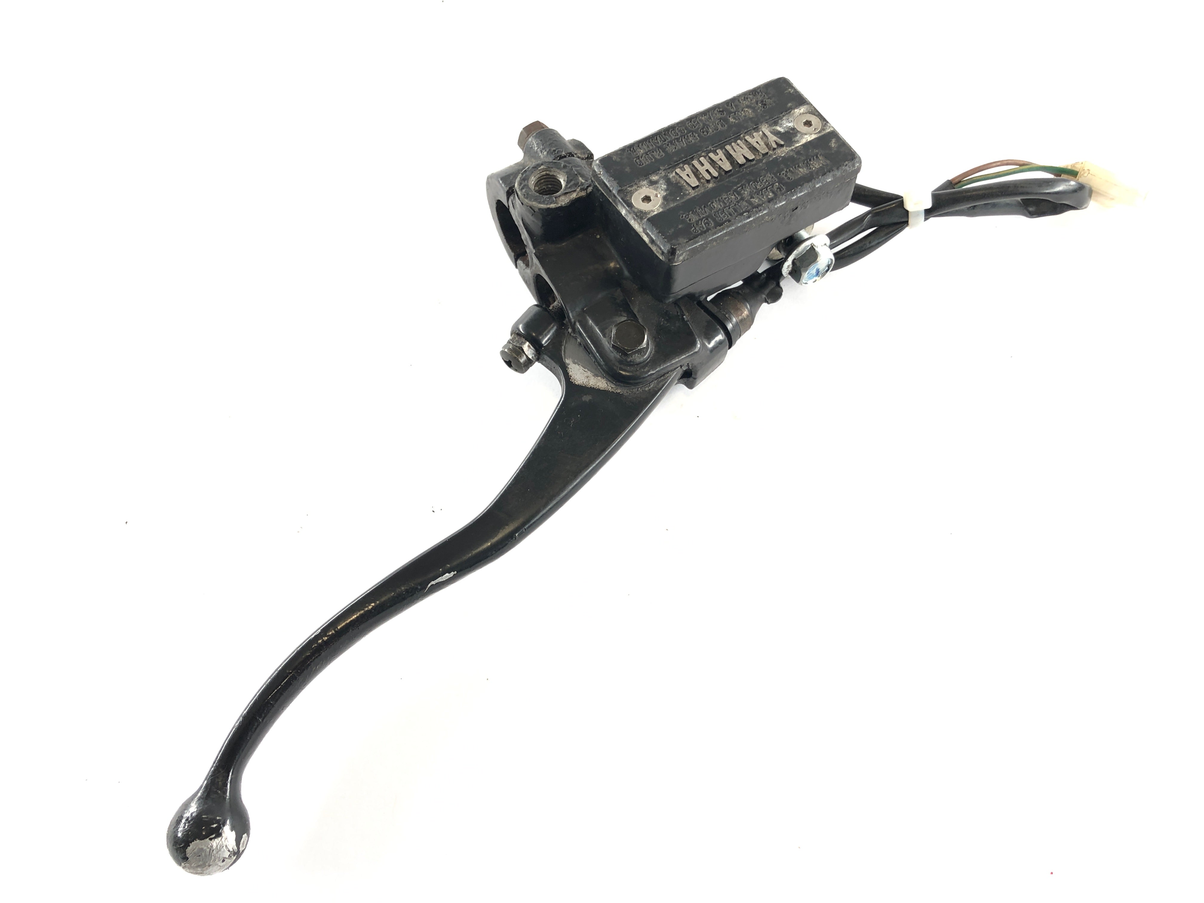 Yamaha XT 350 55V [1987] - Front brake pump with brake lever