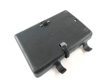 Moto Guzzi V11 [2001] - Staufach nel compartimento degli utensili posteriori