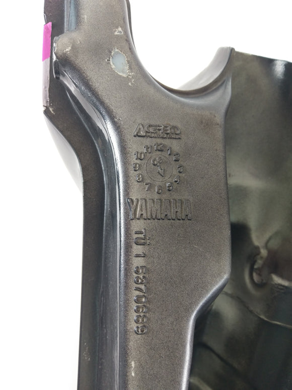 Plastová nádrž Yamaha Yamaha Ne Tü15360689 těsné