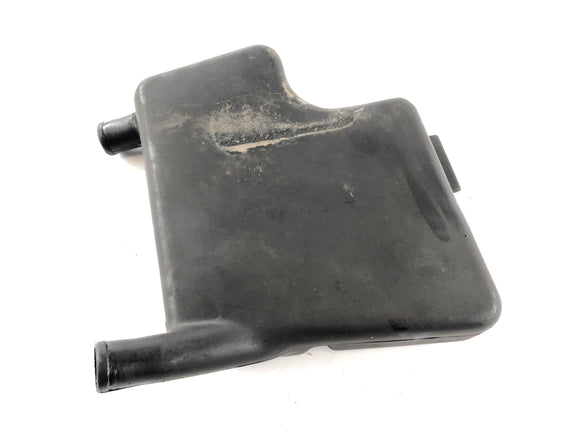 Ducati 888 Strada [1993] - Expansion tank engine housing ventilation