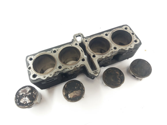 Suzuki GSF 1200 S GV75A [1998] - válec s písty