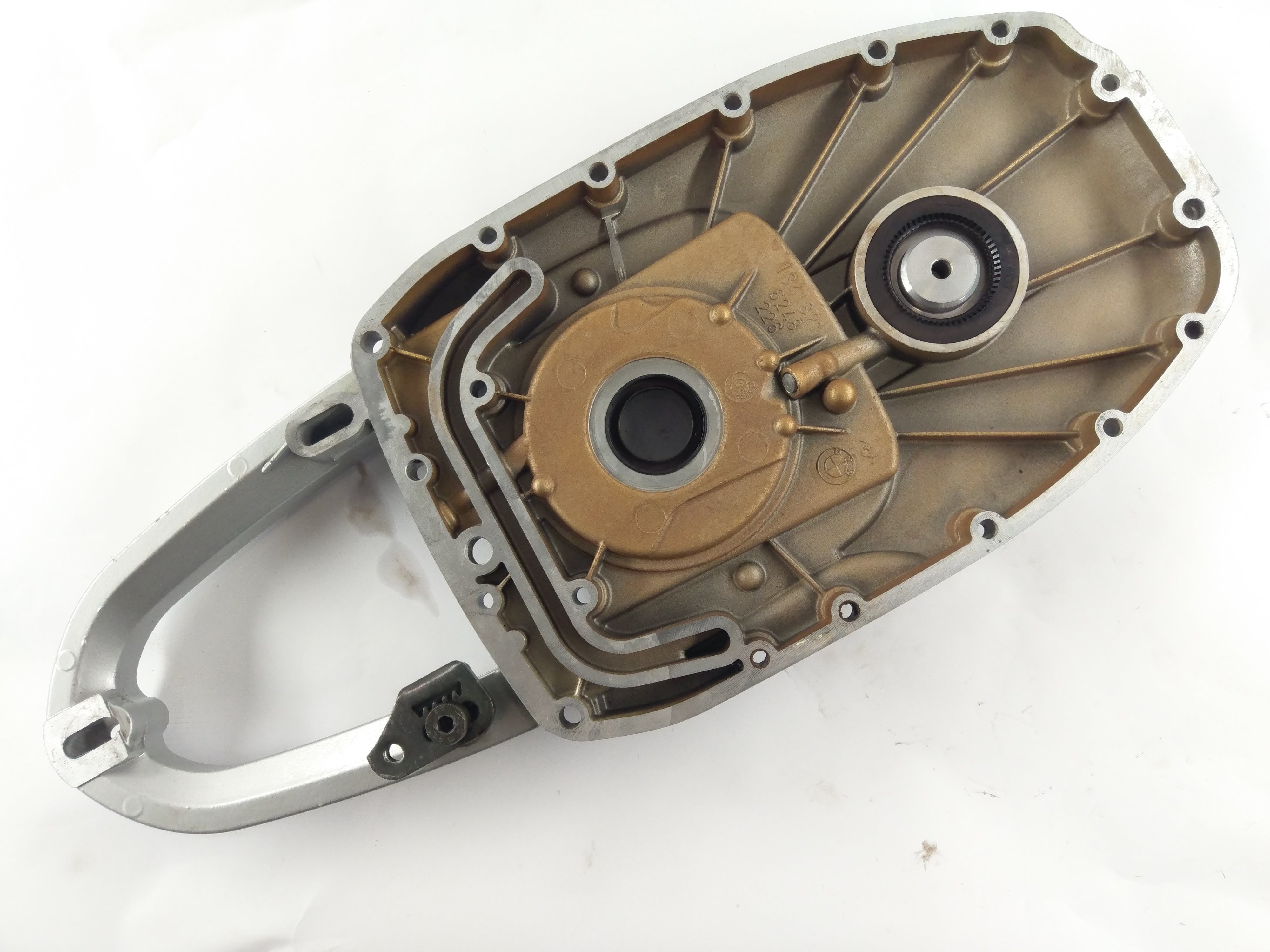 BMW R 1100 GS [1994] - Front cover inside engine cover