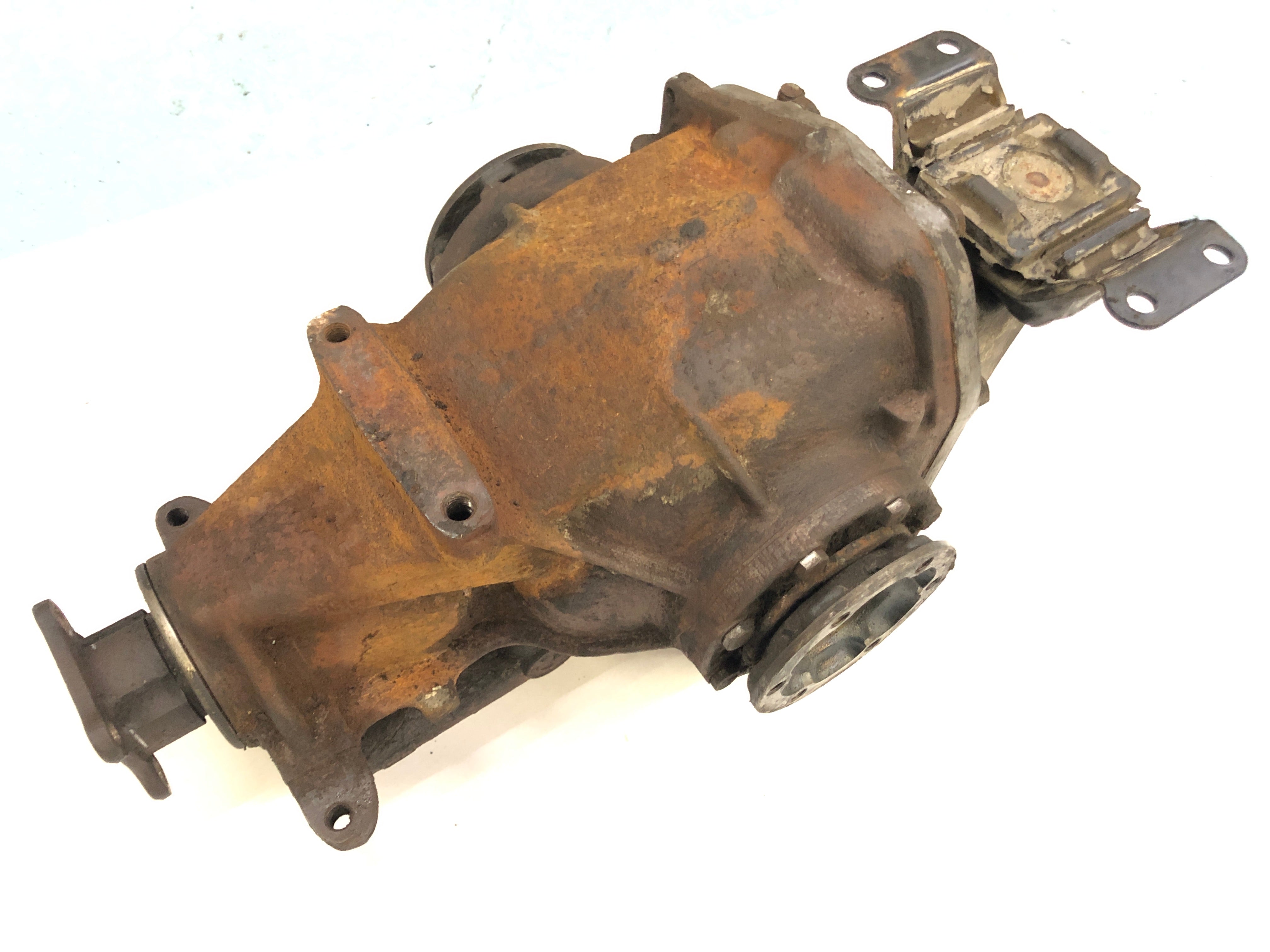 BMW M 535i E28 [1986] - Rear differential rear axle transmission - 0