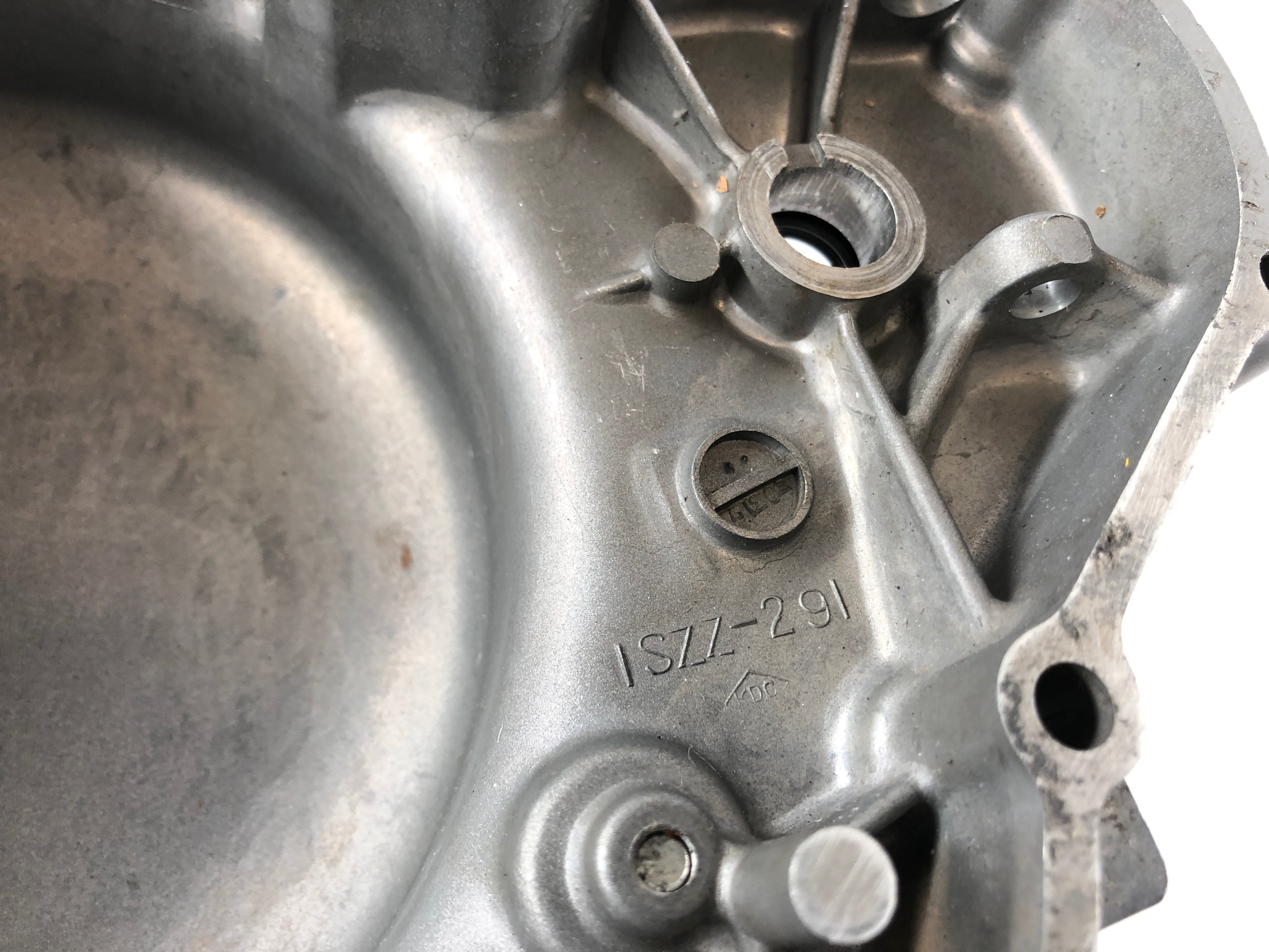 Suzuki GT 250 X7 [1978] - Clutch cover engine cover