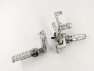 Triumph Speed ​​Triple T509 [1997] - Driverens fotstøtte fotstøtter med bremsespak - 0