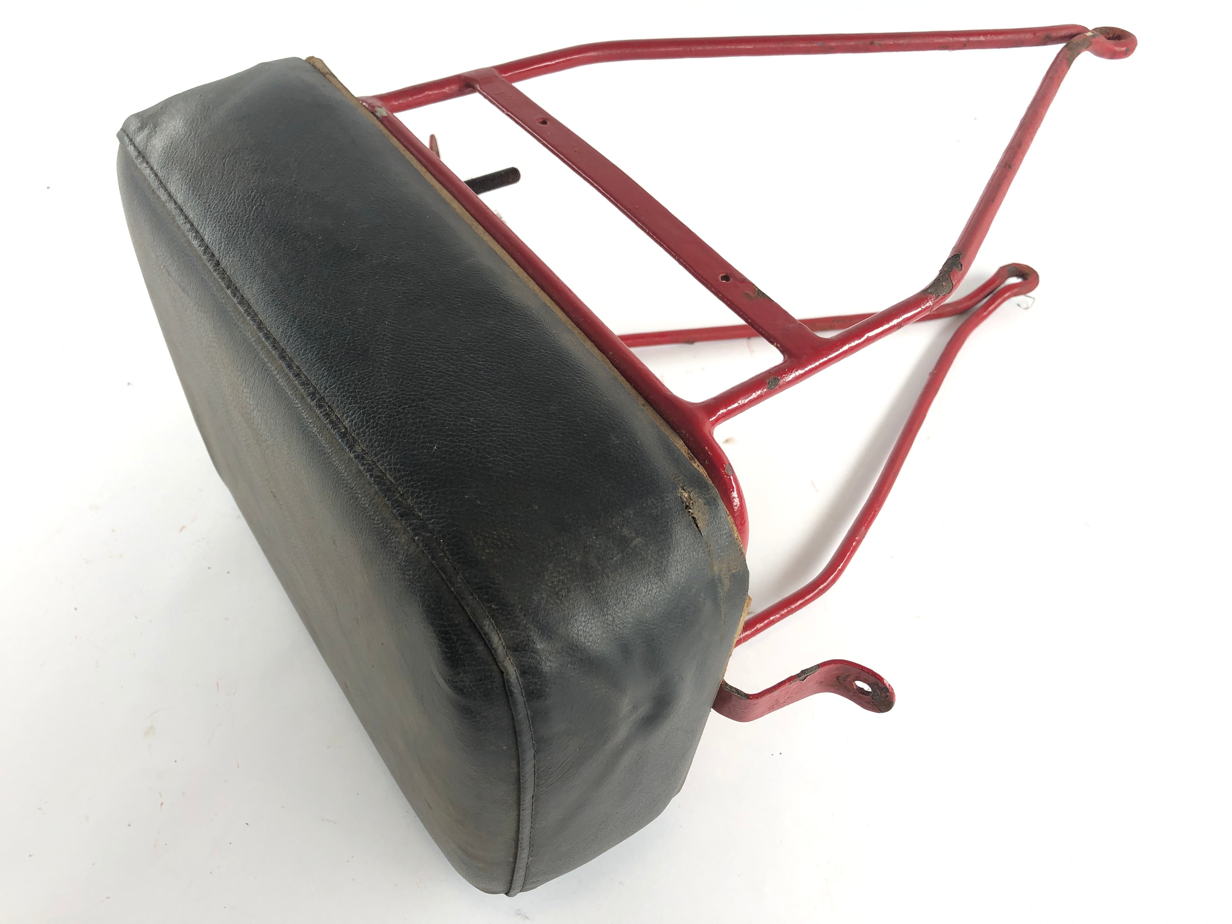 Moto Guzzi Guzzino 65 [Hispania Motoleggera] - Passenger seat with holder