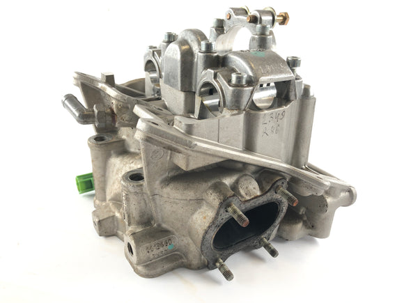 can on the Spyder SM5 [2009]  - 後部シリンダーのシリンダーヘッド