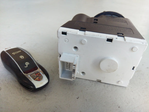 Porsche Panamera Turbo [2010] - Замок зажигания и 2 ключи