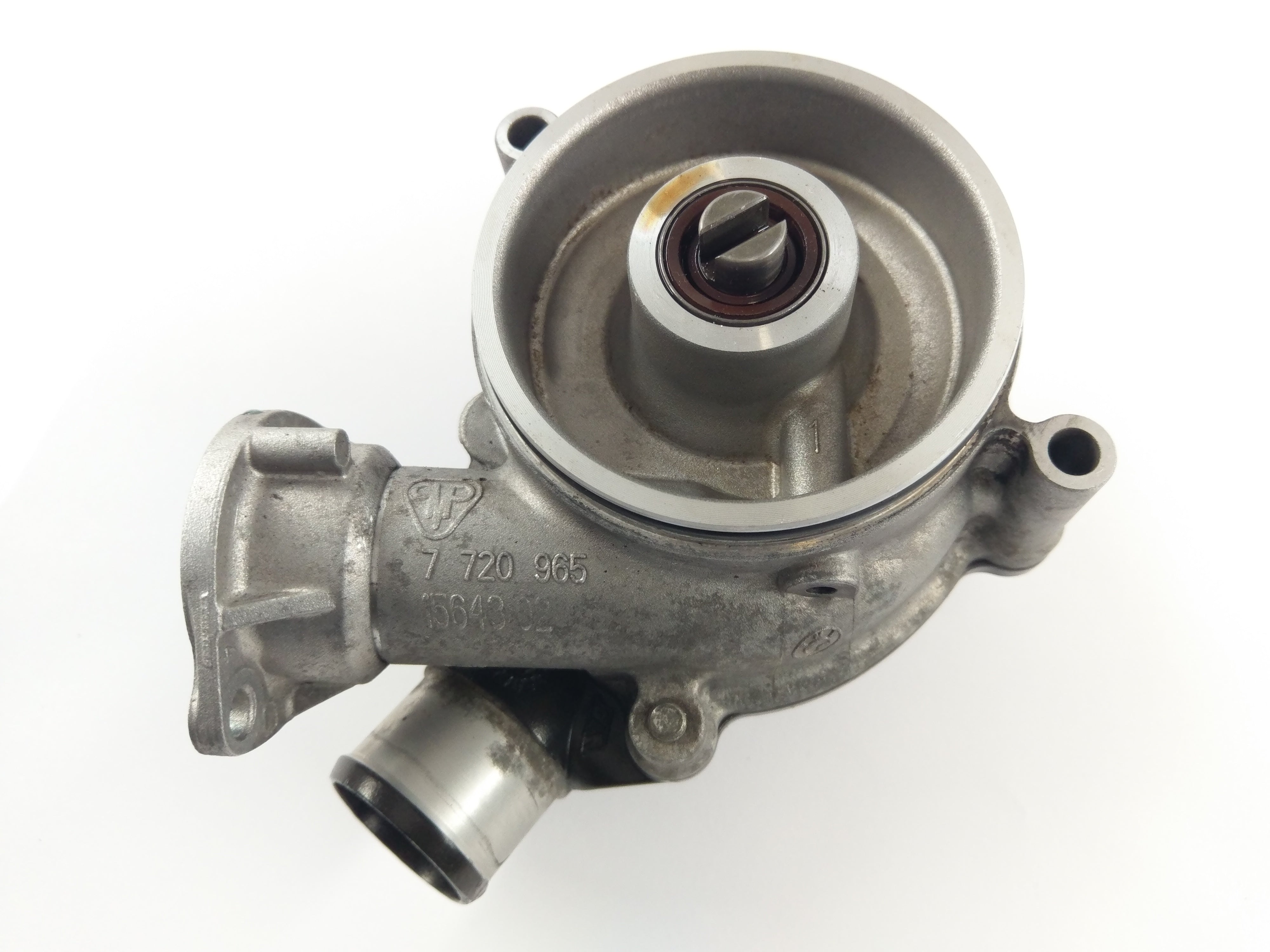 BMW S 1000 RR K10 [2010] - Water pump