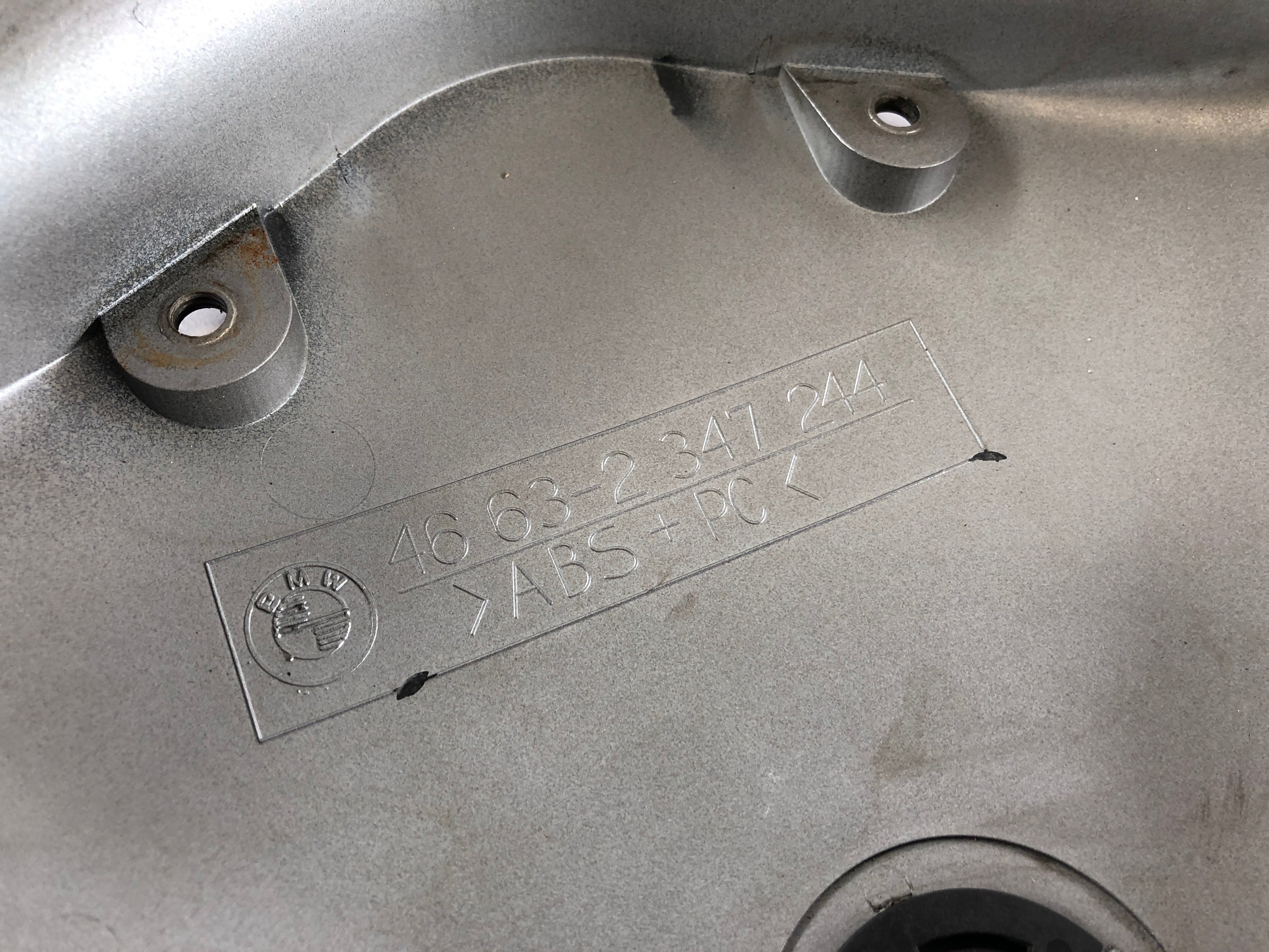 BMW K 1200 LT [2002] - ignition lock cover