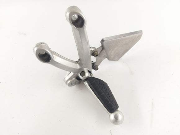 Benelli TNT 1130 Sport [2002] - Repose-pied avec support gauche