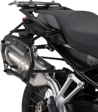 BMW F 900 GS Adventure [SW-MOTECH] – PRO Seitengepäckträger