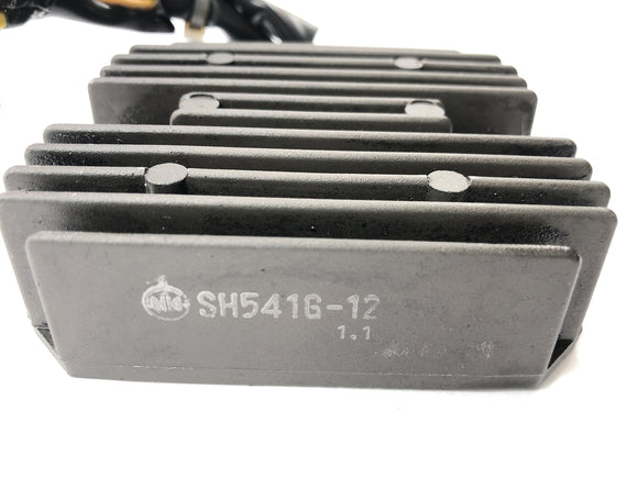 April Rst 1000 Futura [2002] - Controle van rectificatie van spanningsregelaars