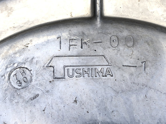 Yamaha V Max 1200 2WE [1996] - Clutch cover Motor lid on the right