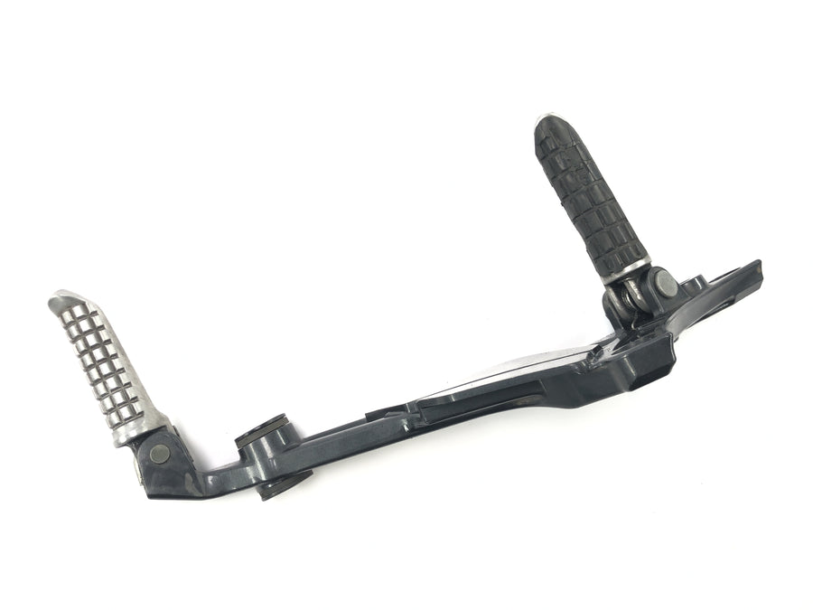 Kawasaki Zephyr 750 ZR750C [1994] - Voetsteunsysteem bestuurder passagier voetsteunhouder links