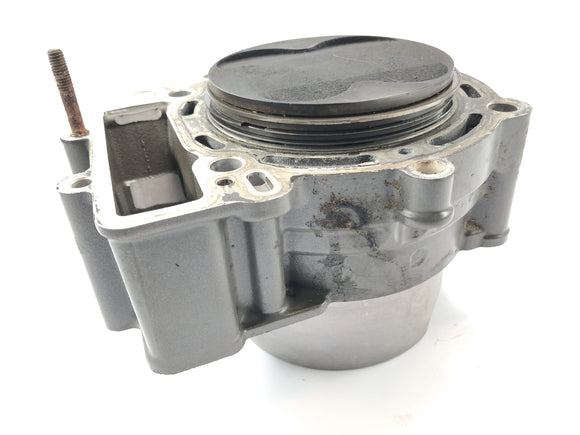 KTM 950 SM LC8 [2008] - Cylinder z tłokami z tyłu