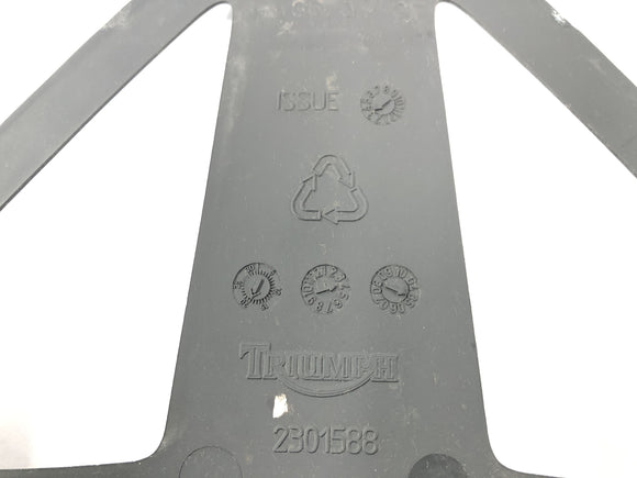 Triumph Sprint St 1050 [2005]  - 中央の下のクラッディングキールクラッディング