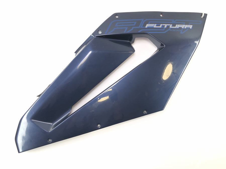 Aprilia RST 1000 Futura [2002] - Sidekledning av kledning på høyre sidedeksel