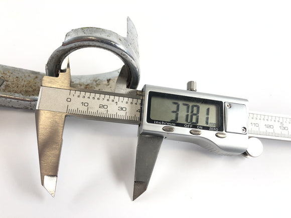 Yamaha XS 400 2A2 [1982] - Cache té de fourche inférieur