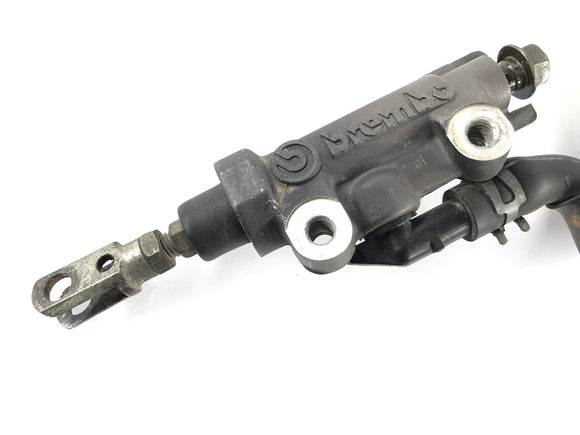 Yamaha YZF 750 R 4HN [1996] - Jarrupumppu takana