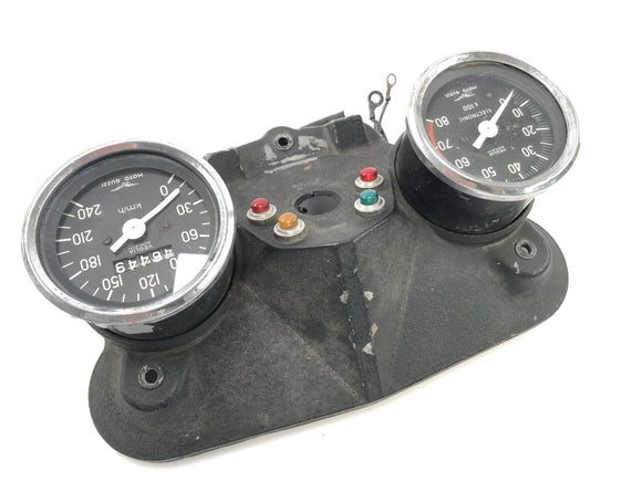 Moto Guzzi V7 Special [1971] - kokpit tacho