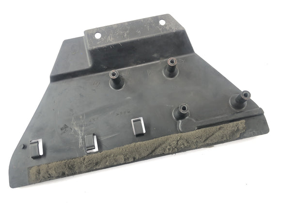 Yamaha YZF R1 RN01 [1998] - Запись держателя обложки двигателя для катушек зажигания