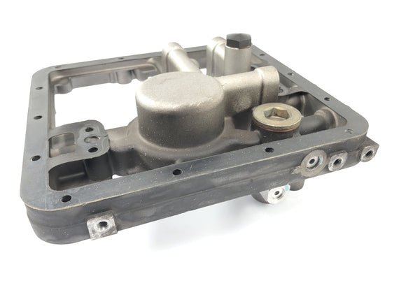 Moto Guzzi Stelvio 1200 4V [2009] - Grabación de filtro de aceite en la bandeja de aceite