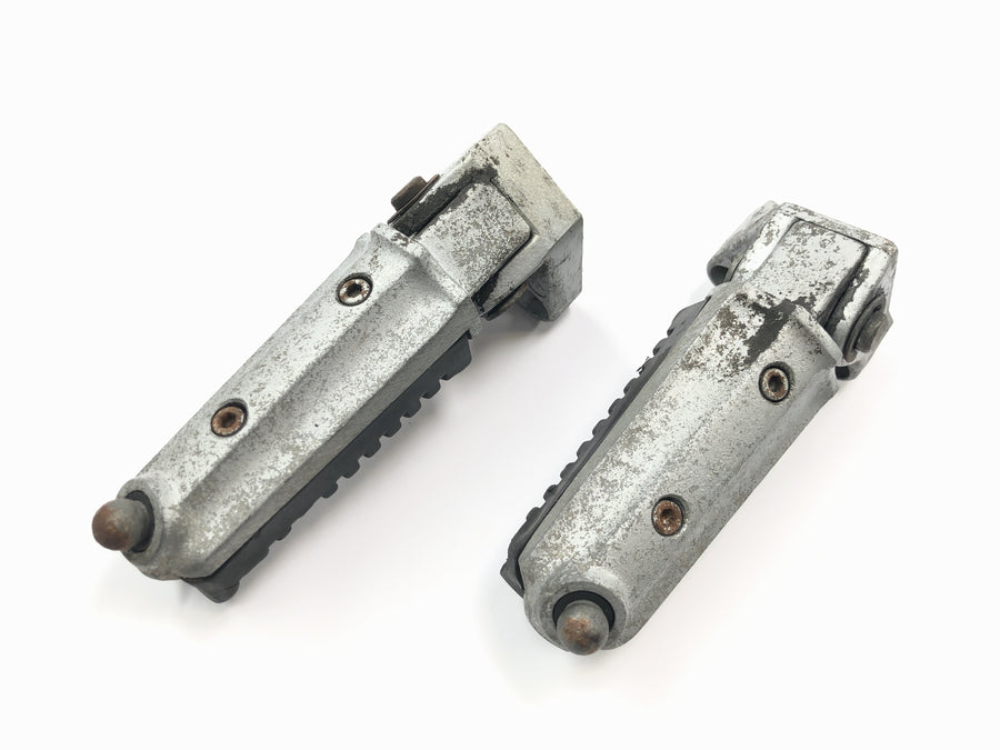 Kawasaki GPZ 1000 RX [1987] - stupačky Pár stupaček řidiče