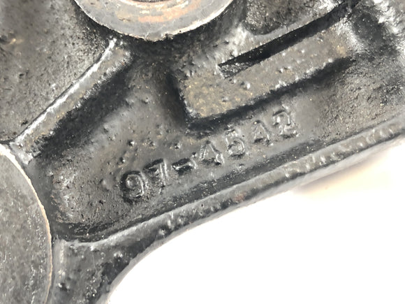 Triumph Bonneville T140V [1976] - Puente de la bifurcación arriba