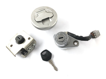 スズキ VZ1500 WVCU [2011] - ロックセット イグニッションロック ロッキングシステム タンクキャップキット